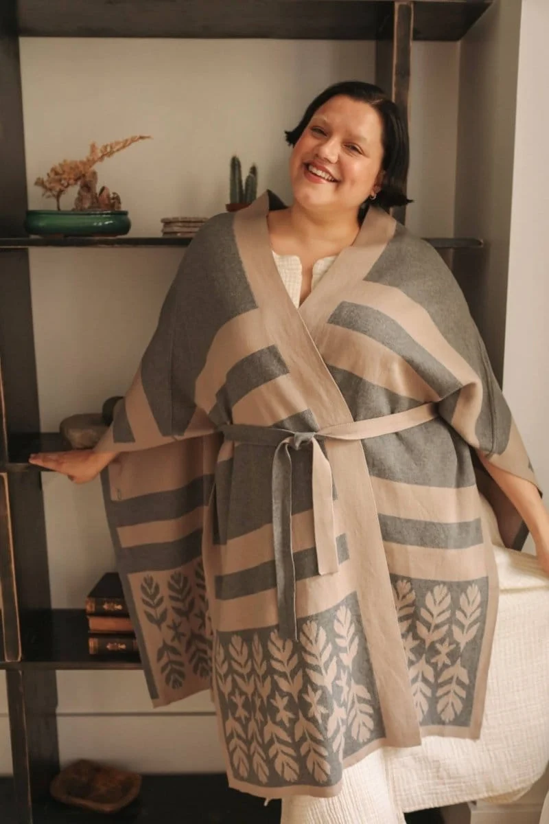 Limited Edition Sarıl 4-Way Knit - Printed Latte - Image 13