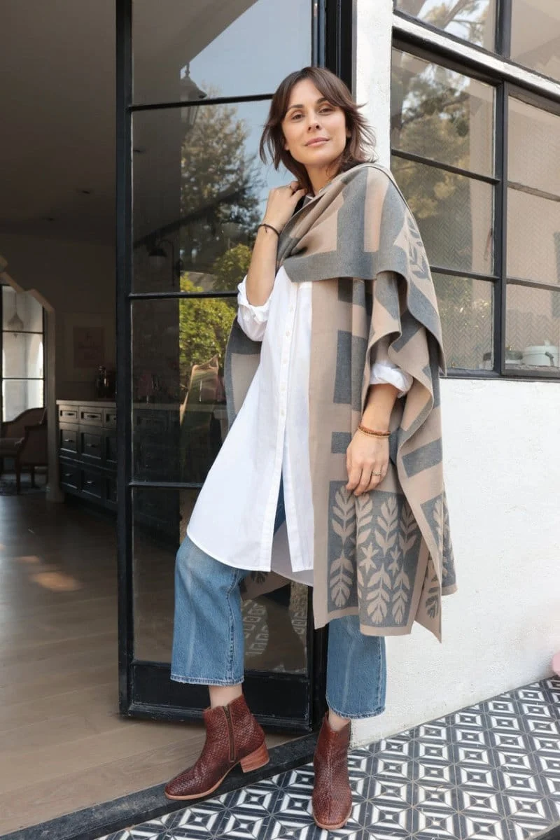 Limited Edition Sarıl 4-Way Knit - Printed Latte - Image 26