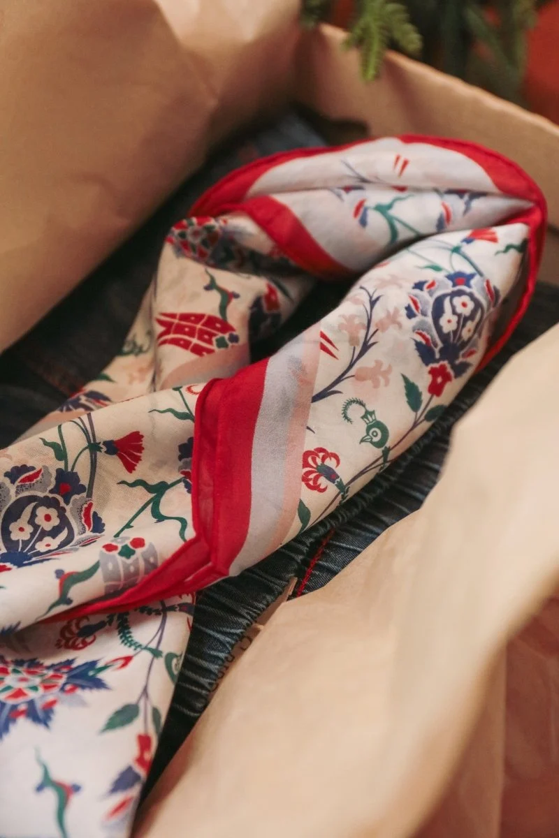 *NEW* Lale Silk Scarf - Image 12